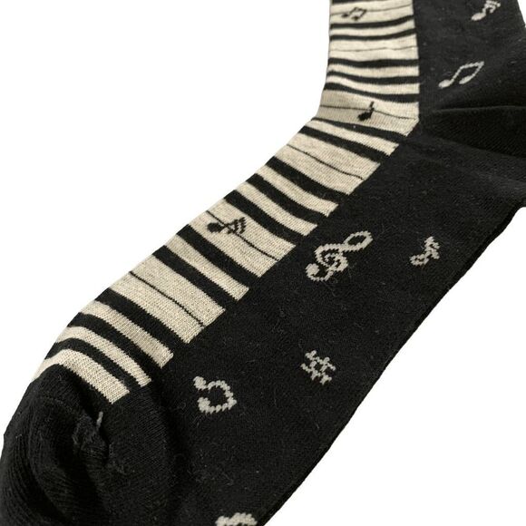 Piano Keyboard Music Note Treble Clef Men's size 6-10 Black white Crew socks - Picture 2 of 8